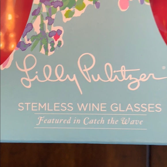 NIB Stemless Wine Glasses Catch the Wave Set 16oz - Picture 2 of 4